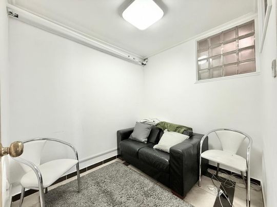 4 bedroom flat to rent - Photo 1