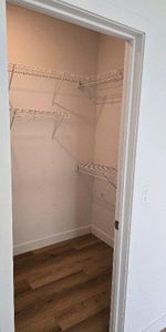 Grand logement neuf avec beaucoup d'inclusions - Photo 4