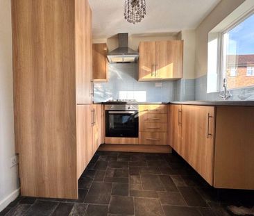 2 bedroom semi-detached house to rent - Photo 5