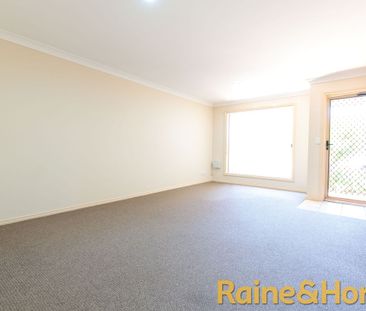 Modern townhouse in Central North - Photo 4