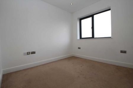 1 bed Apartment for rent - Photo 4