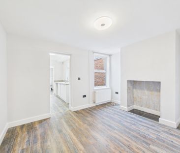 Daventry Terrace, Gloucester, Gloucestershire, GL1 - Photo 2