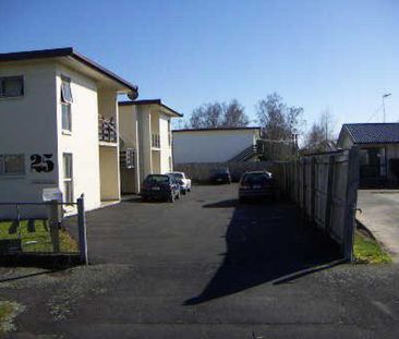 Tidy One Bedroom Upstairs Unit - Photo 5