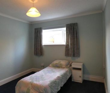 2 bedroom bungalow to rent - Photo 2