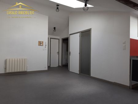 CHARLIEU T2 RUE JEAN MOREL - Photo 2