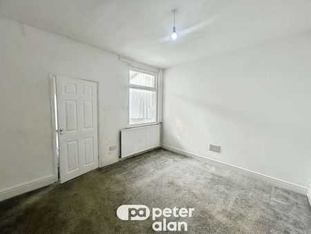 Alice Street, Neath, SA11 - Photo 2