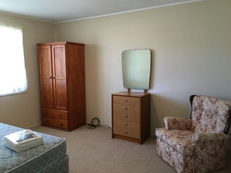Furnished and Centrally Located Unit - Photo 4