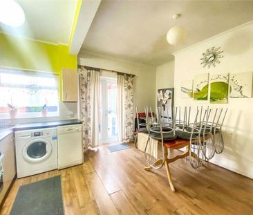 3 bedroom terraced house to rent - Photo 4