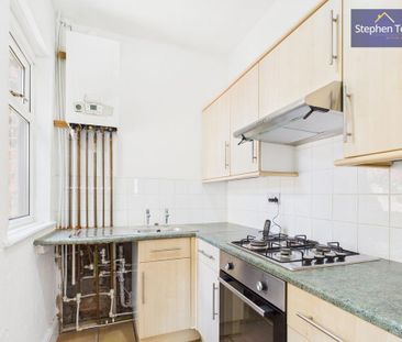 3 bedroom end of terrace house to rent - Photo 5