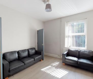 4 bedroom terraced house to rent - Photo 2