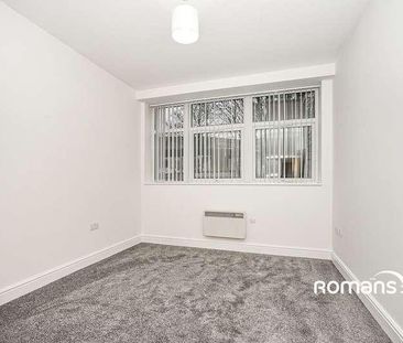 Farnsby Street, Swindon, Wiltshire, SN1 - Photo 3