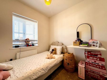 3 bedroom terraced house to rent - Photo 2