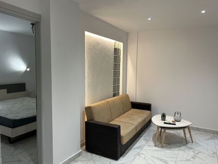 Studio/Γκαρσονιέρα για ενοικίαση - Άνω Πόλη, - Φωτογραφία 2