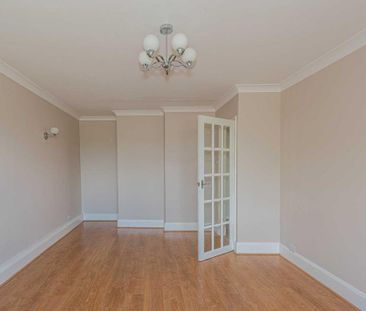 2 bedroom maisonette to rent - Photo 3