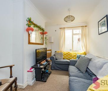 4 bedroom terraced house to rent - Photo 1