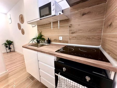 Calle de Caravaca, Madrid, Community of Madrid 28012 - Photo 3