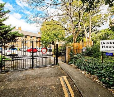 Buxton House, Snaresbrook, E11 - Photo 1