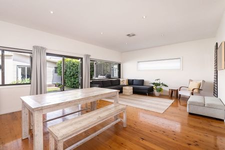 Stylish & Versatile Single Level Home with Granny Flat - Photo 2