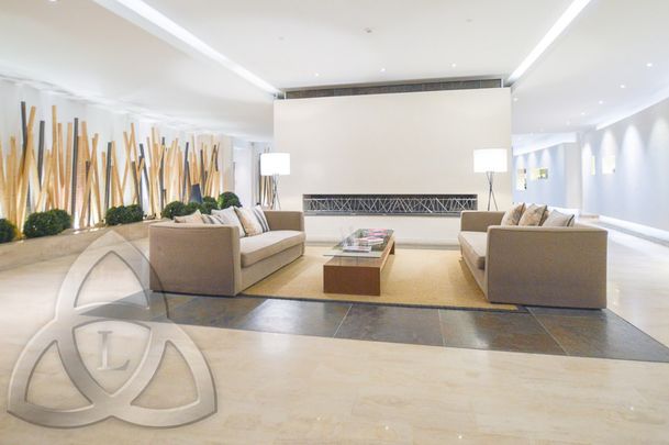 St. Johns Wood Road, London, NW8 7HB - Photo 1