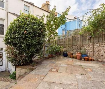 Roundhill Crescent, Brighton, BN2 - Photo 2