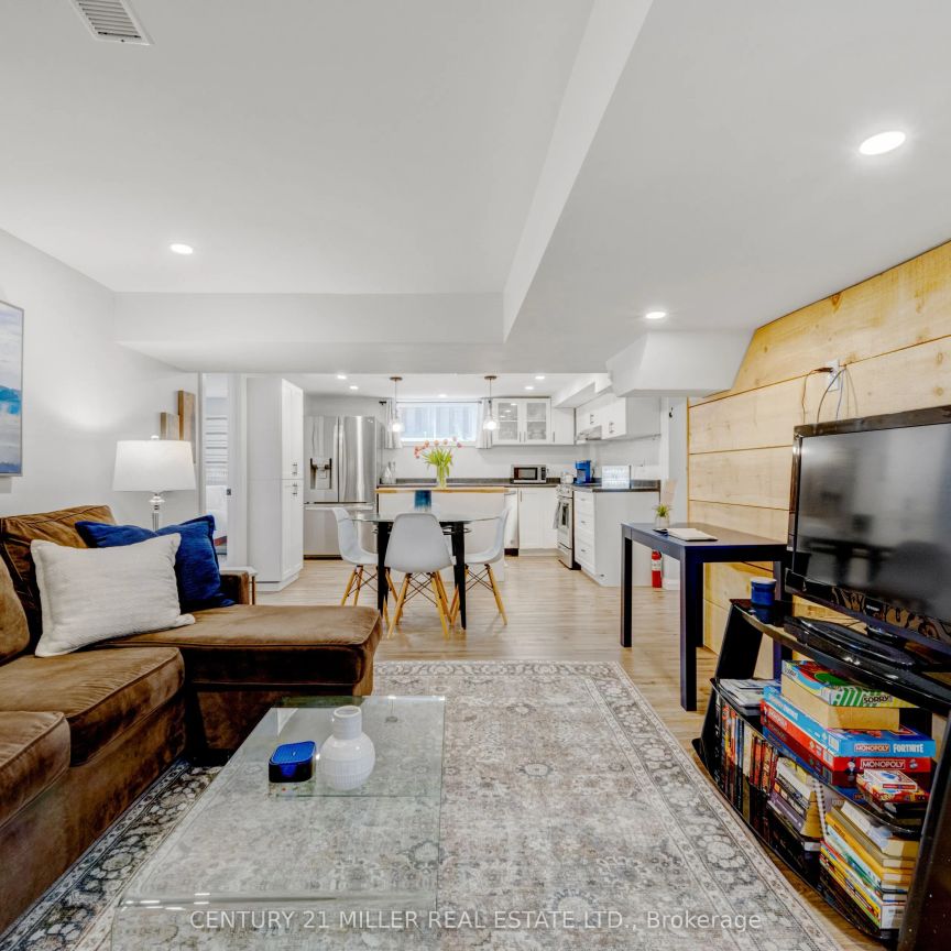 248 Kingsleigh Court #Suite - Photo 1