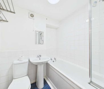 Barkus Way, Stokenchurch, Buckinghamshire, HP14 - Photo 6