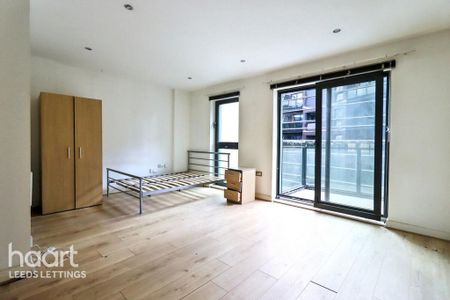 Studio to rent - Photo 3