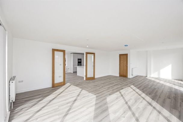 Montague Street, Worthing - Photo 1