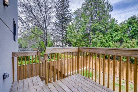 For Lease - 352B Lawrence Avenue, Toronto, Ontario - Photo 3