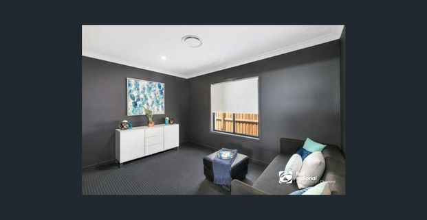 SIMPLEY STUNNING HOME with DUCTED AIR-CONDTIONING - RENT INCREASING TO $810 TWO MONTHS AFTER COMMENCEMENT OF LEASE - Photo 1