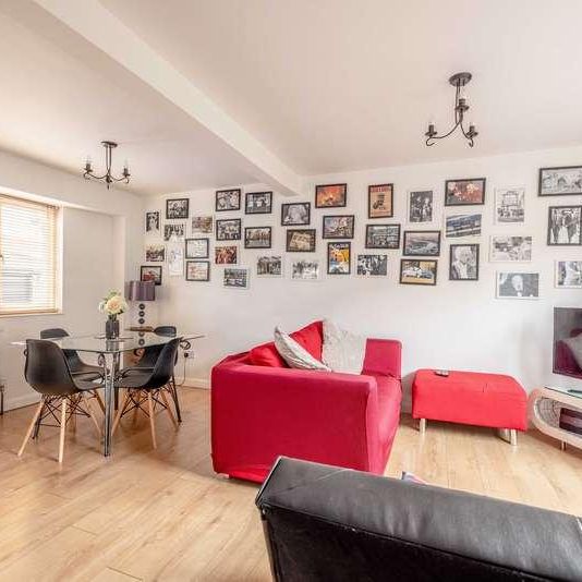 Manor House Lane, Datchet, SL3 - Photo 1