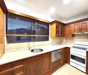 Light & Bright Two Bedroom Unit - Photo 5