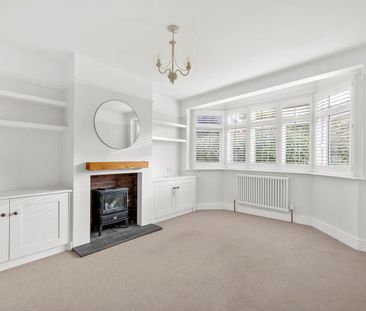 Brampton Gardens, HERSHAM VILLAGE, KT12 - Photo 3