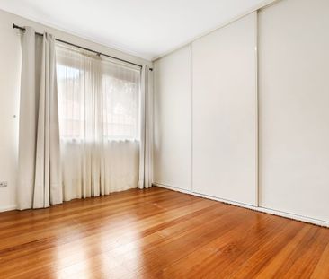 4 Bernard Crescent, Bundoora, Vic 3083 - Photo 3