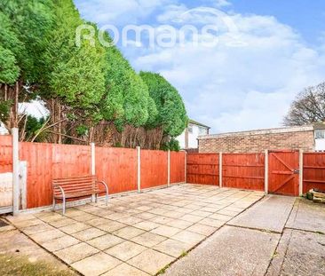 Fernhill Road, Farnborough, GU14 - Photo 5