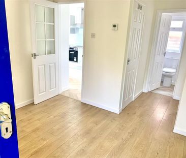 4 bedroom bungalow to rent - Photo 5