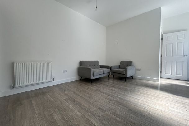 Church Gate - Photo 1