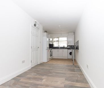 3 Bed Flat, Glover Street, CV3 - Photo 6