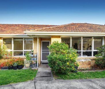 3/12 Wilson Street, Mont Albert - Photo 2