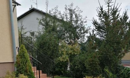 BA III. Prenájom rodinného domu na Kolibe na Bellovej ulici - Photo 4