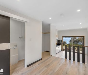 Granny Flat with Stunning Water Views - Photo 4