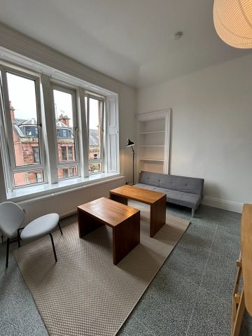 3 Bed Flat, Renfrew Street, G3 - Photo 2