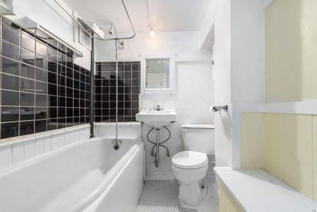 Strathmore Lodge Apartments - Photo 4