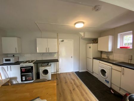 5 bedroom house share to rent - Photo 5