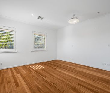 Coastal Living at Its Best - Modern 3-Bedroom Home with Ocean Views - Photo 4