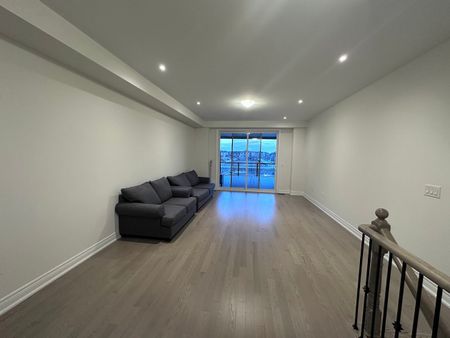 For Lease - 555 Vine Cliff Boulevard, Markham, Ontario - Photo 2