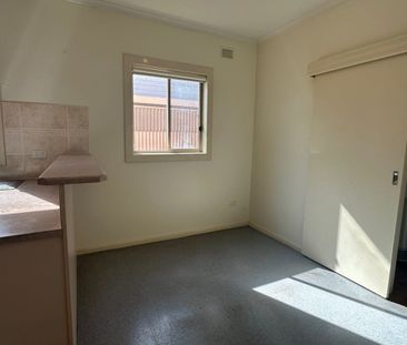 9 Kent Avenue - Photo 2