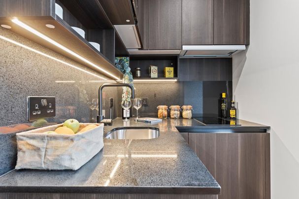 Studio to rent - Photo 1