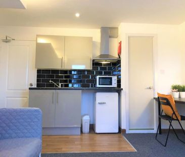 Studio to rent - Photo 6