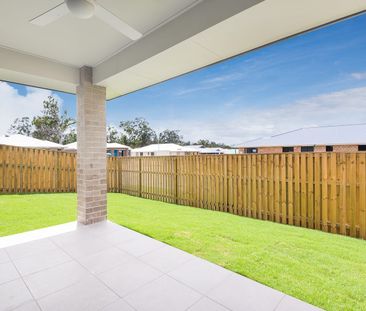 3 bedrooms, PLUS STUDY - the living space in this property is compa... - Photo 1